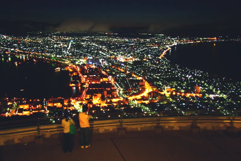 函館山の展望台から眺める函館市内の夜景