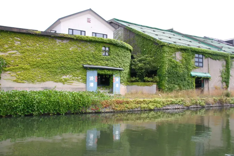 ノスタルジックな雰囲気も漂う小樽運河の倉庫群