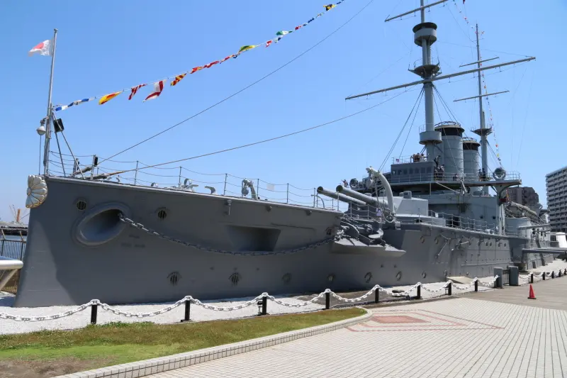 貴重な歴史遺産として公開されている記念艦「三笠」