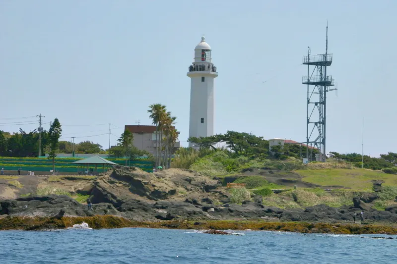 高さ２９ｍ、美しい洋式建築の野島崎灯台
