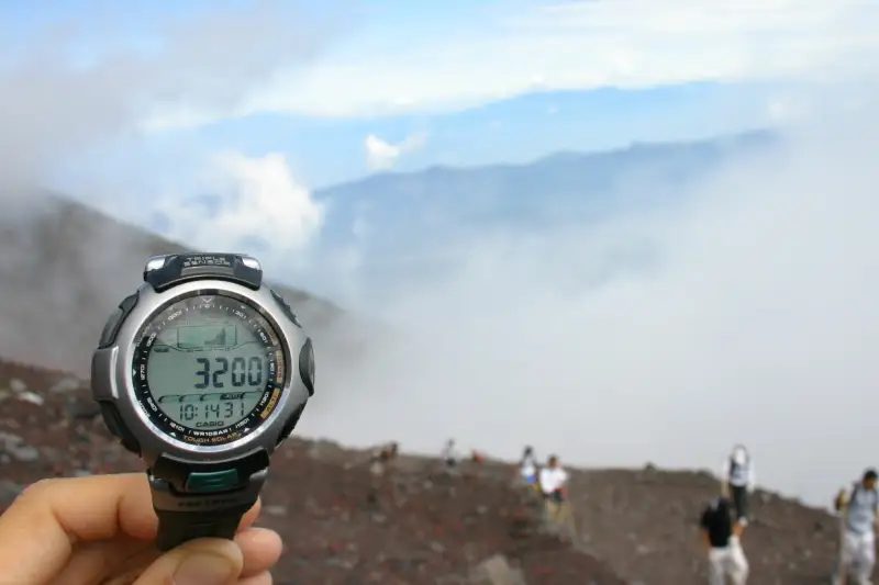 日本第二位の高さを誇る標高３１９３ｍの北岳を超える地点を通過