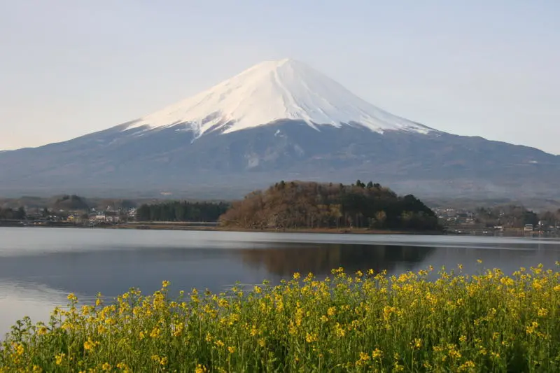 富士山と河口湖を眺められる人気のビュースポット