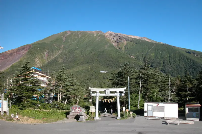 田の原の駐車場から眺める御嶽山