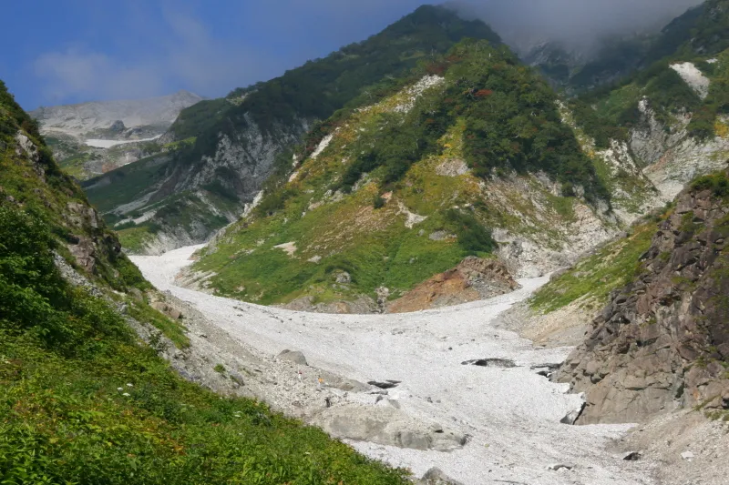 日本一の規模を誇っている白馬大雪渓