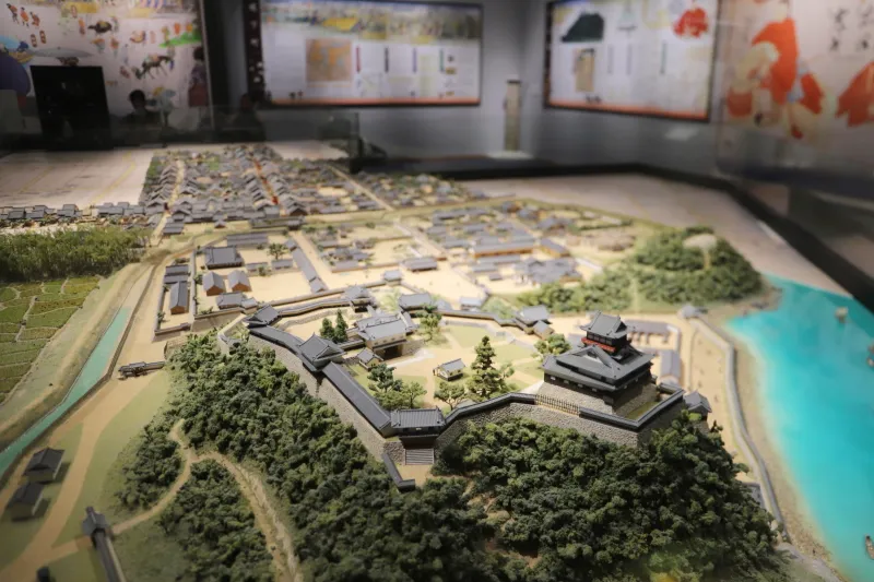 江戸時代の城下町を再現した巨大ジオラマ