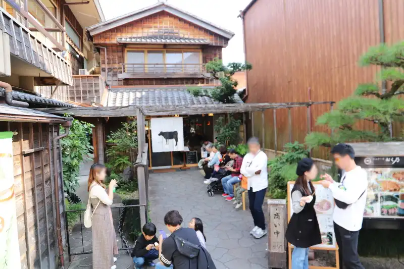 松阪牛や和牛の肉料理を堪能できる、牛ステーキ店「おく乃」