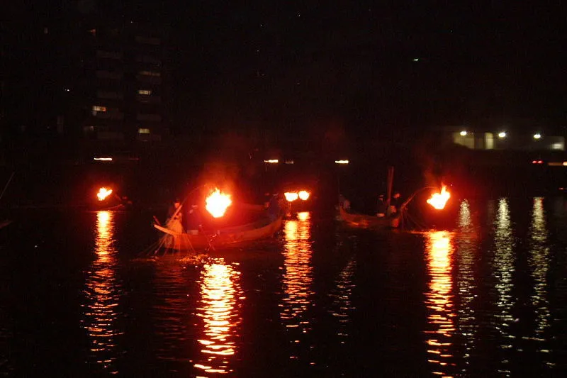 長良川の伝統漁法「鵜飼い」