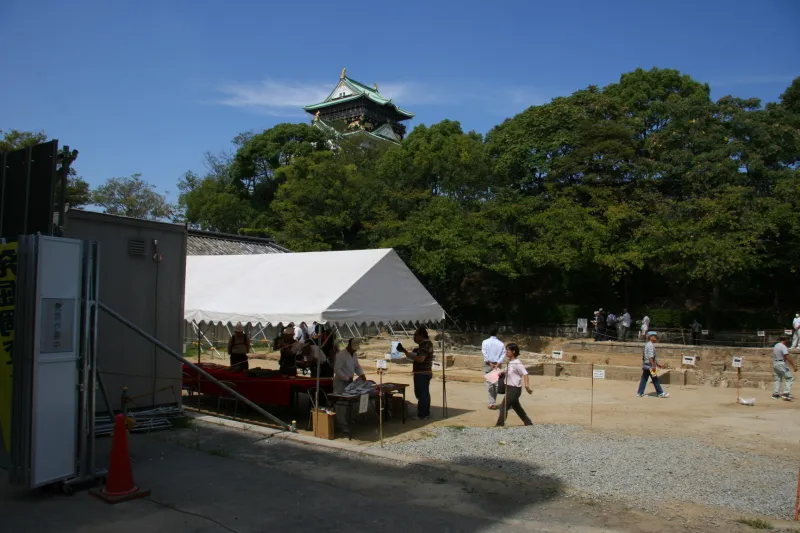 期間限定で一般公開された大阪城の発掘現場