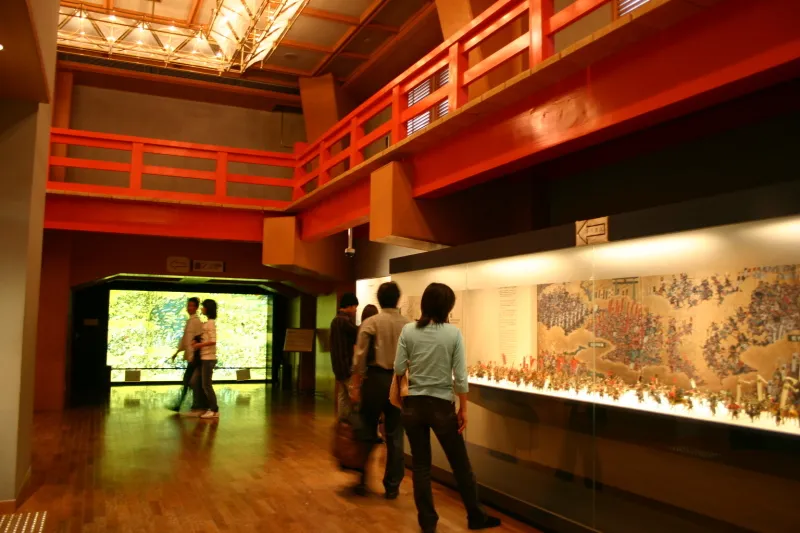 天守閣の中は博物館となっていて大阪の歴史・文化を紹介