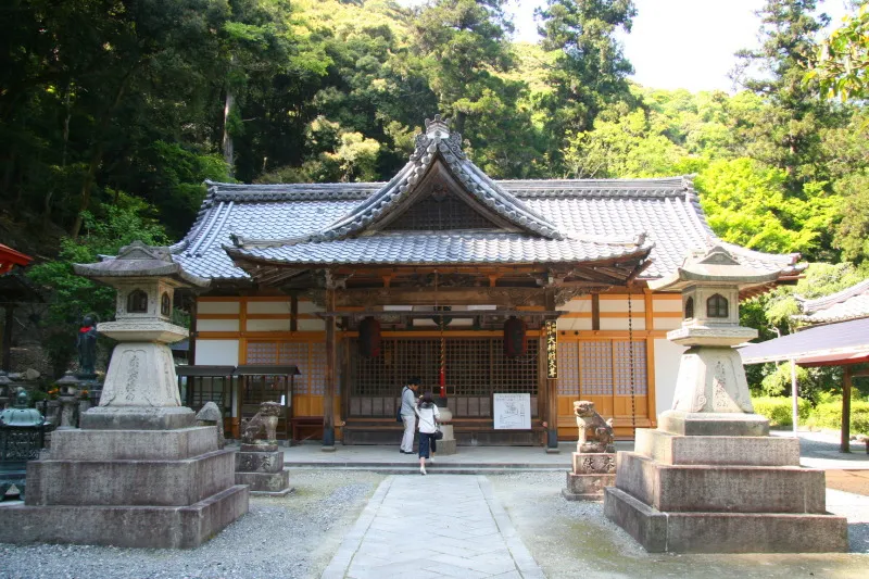 日本最古の弁財天が祀られる日本四弁財天の一つ
