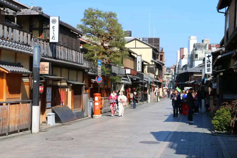 祇園の花見小路通