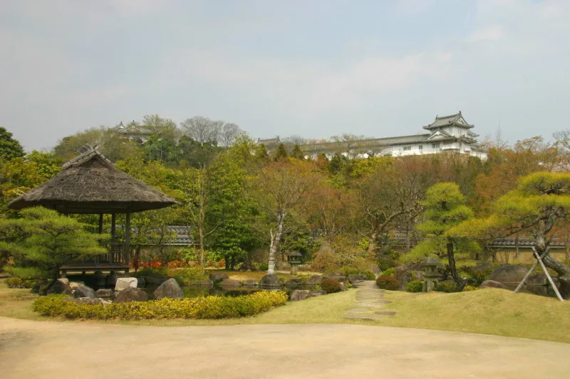姫路藩主の屋敷跡に造られた回遊式庭園の好古園
