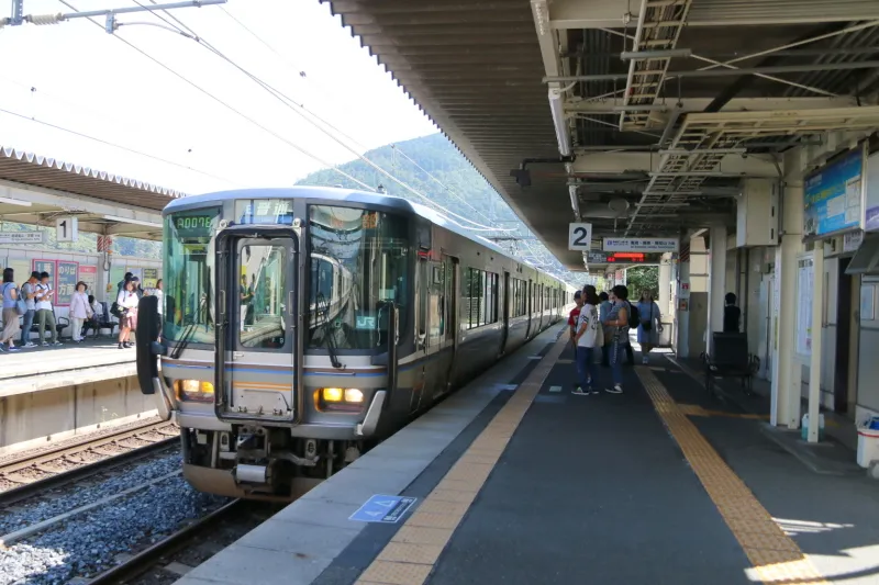 京都市内からもアクセスの良いＪＲ嵯峨野線