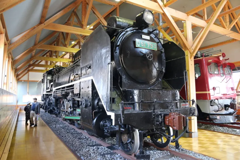 １９４２年から２７年間走り続けたＤ５１形・蒸気機関車