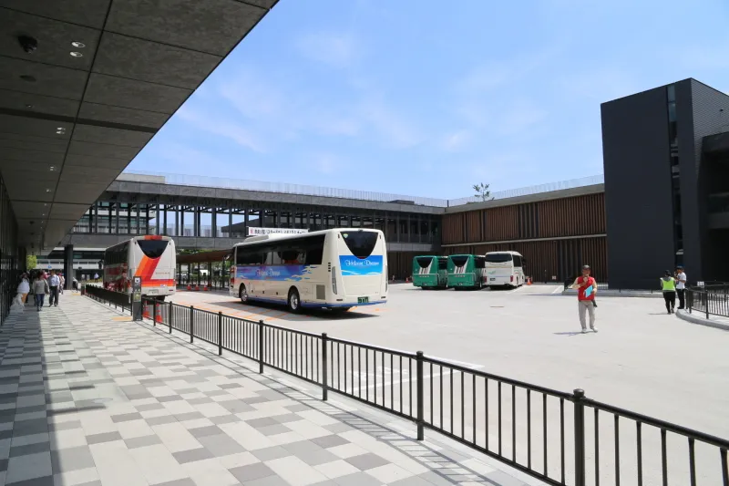 バスの拠点施設として整備された奈良公園バスターミナル