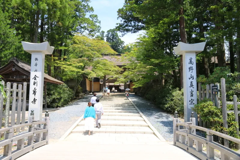 ８１６年に弘法大師空海が創建した金剛峯寺