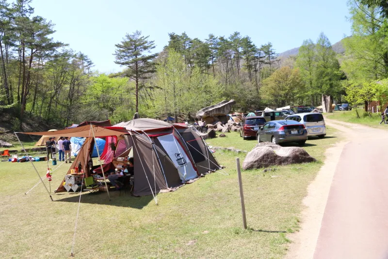 テント一式を持ち込んで楽しむフリーキャンプスペース