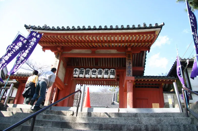 歴史的建造物が立ち並ぶ浄土寺 