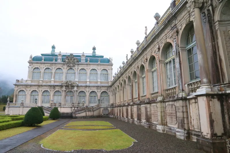 １８世紀のドイツバロック建築、ツヴィンガー宮殿を忠実に再現