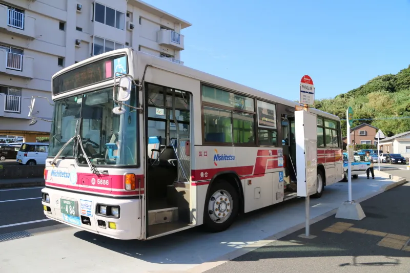 ＪＲ東郷駅や各所を結んでいる西鉄バスのバス停