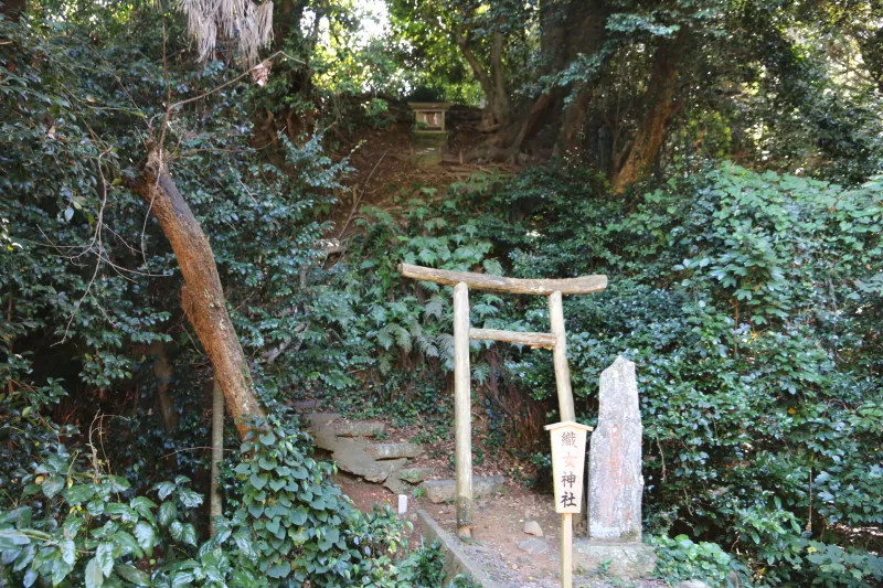 七夕伝説発祥の地と言われる織女神社