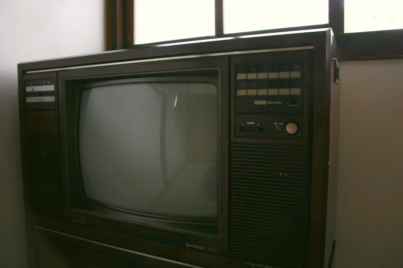 １９８０年に発売された日立のブラウン管テレビ