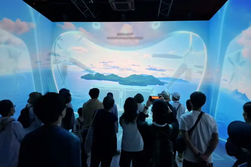 空飛ぶクルマで大阪上空へ飛び上がり、映像・音響・振動で周遊体験