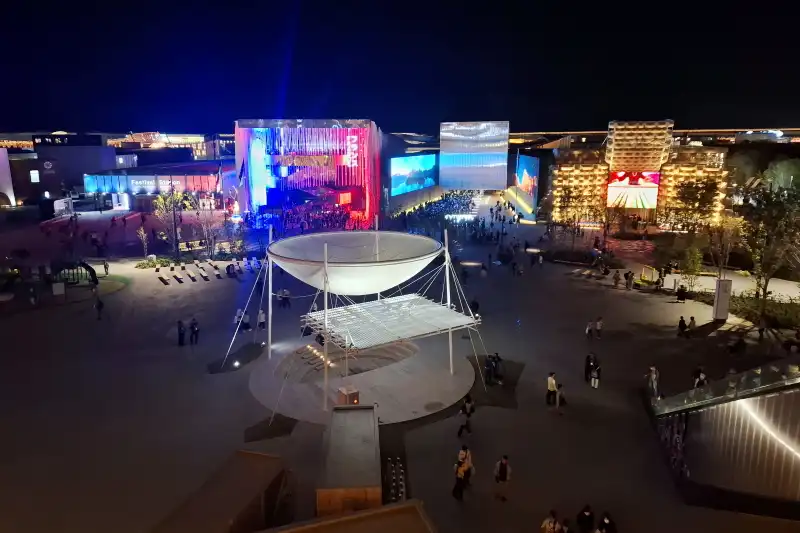 アメリカパビリオンのある、エンパワーリングゾーンの夜景