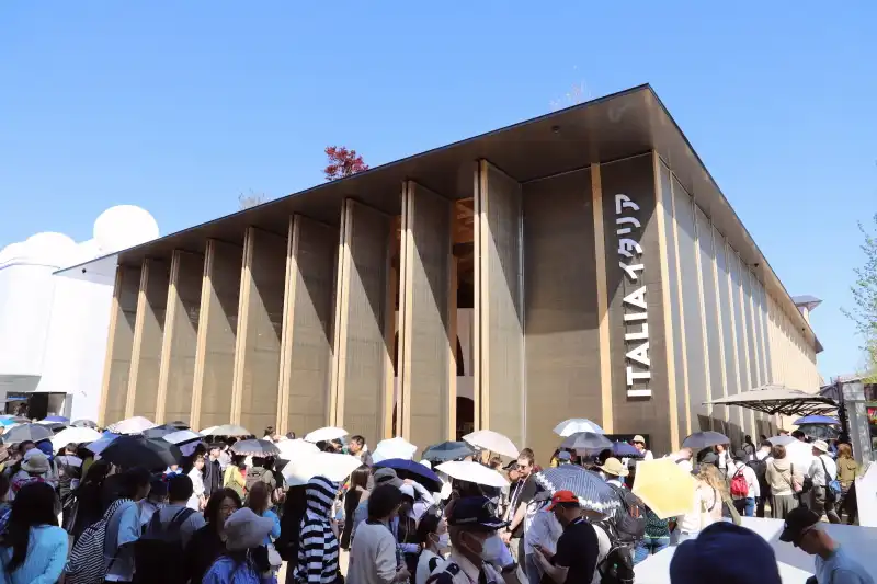 国宝級の展示で連日大行列になっているイタリアパビリオン