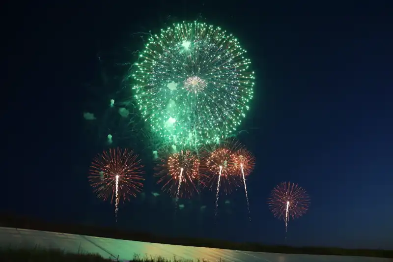 秋田県の「大曲の花火」