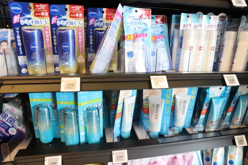持ってくるのを忘れた人も大丈夫、日焼け止め販売中