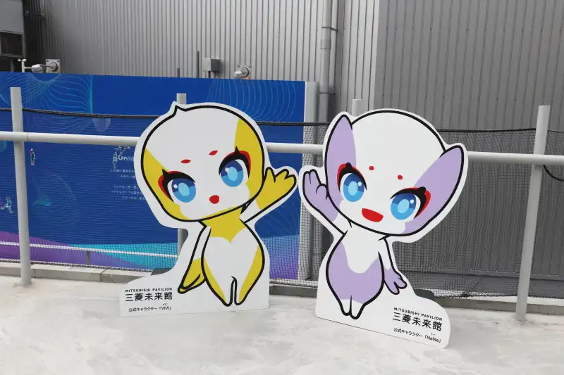 ツアーナビゲーターとして登場する、キャラクター「ビビとナナ」