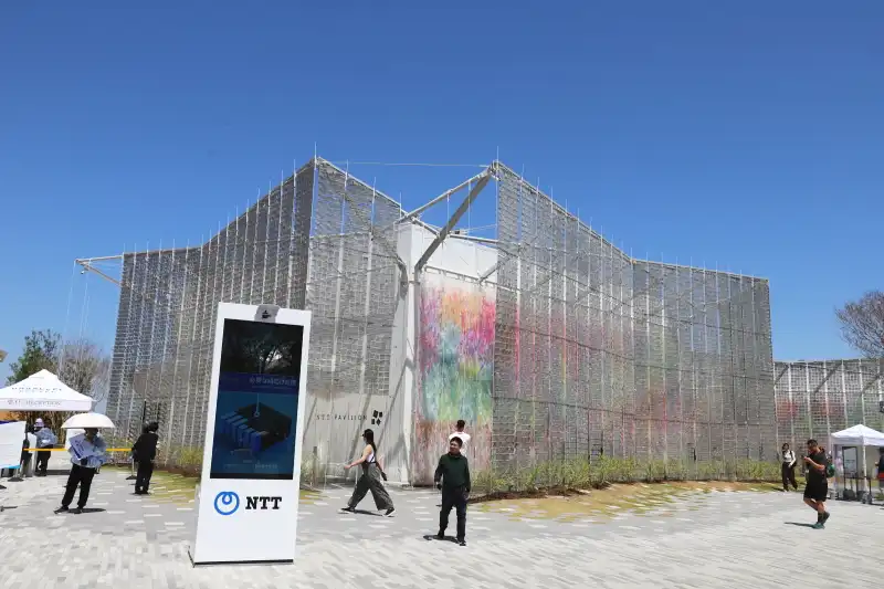 外観には触ると音が出る仕組みがあるＮＴＴパビリオン