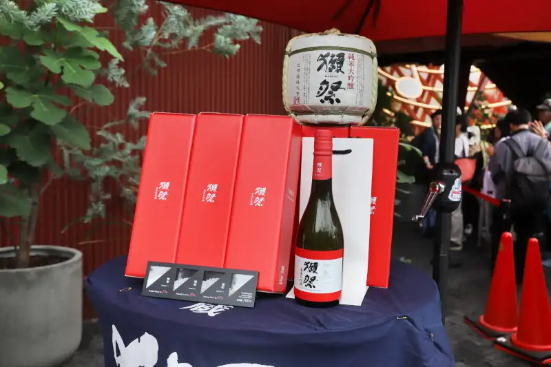 オーストリアとのコラボ商品、クラシックを流しながら醸造した「獺祭」