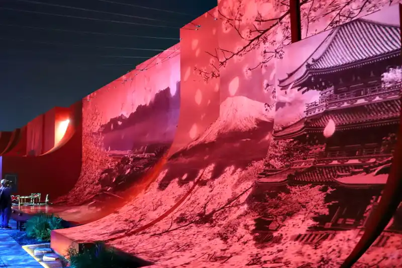 両国の代表的な風景をプロジェクションマッピングで投映