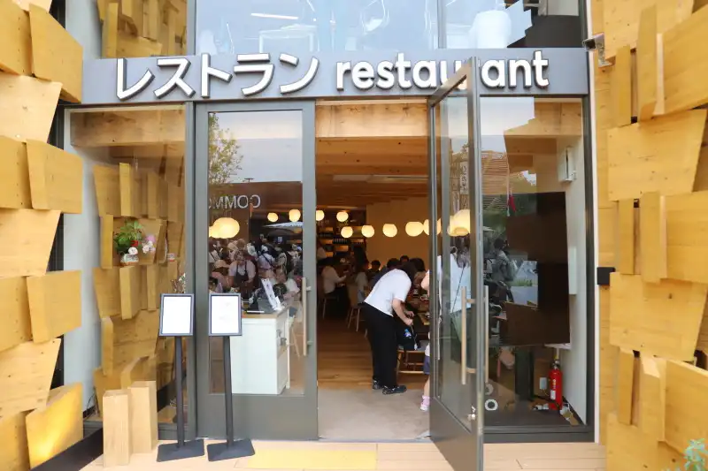 本格的なポーランド料理を手軽に楽しめるレストランも併設