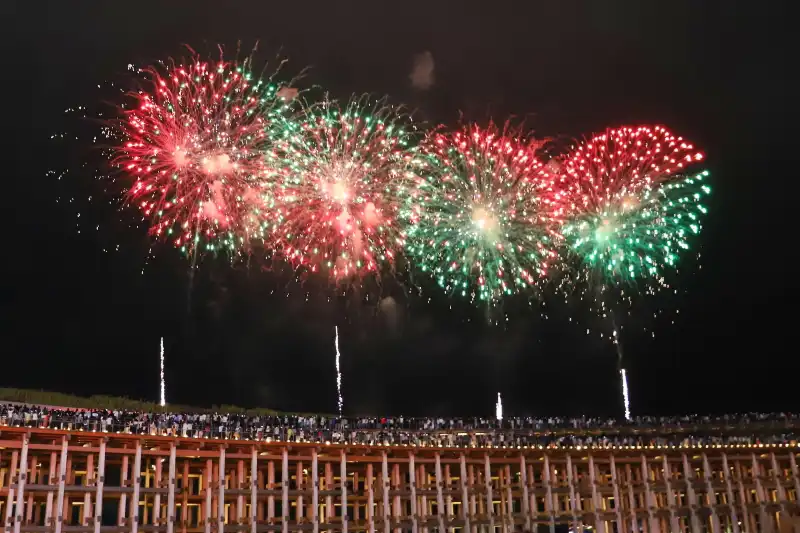 ウォータープラザから眺める万博花火