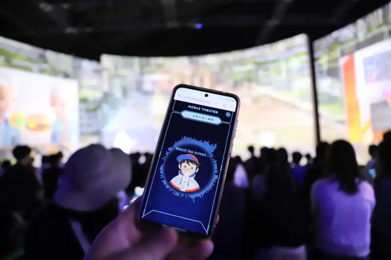 ミライシアターは自分のスマホで参加できる映像ブース