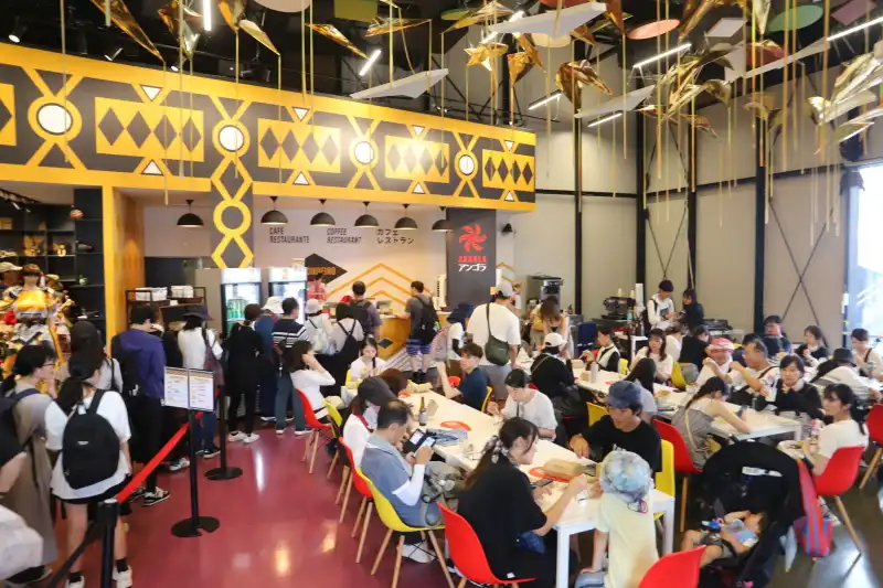 アンゴラ料理を味わうことのできるレストラン「インボンデイロ」